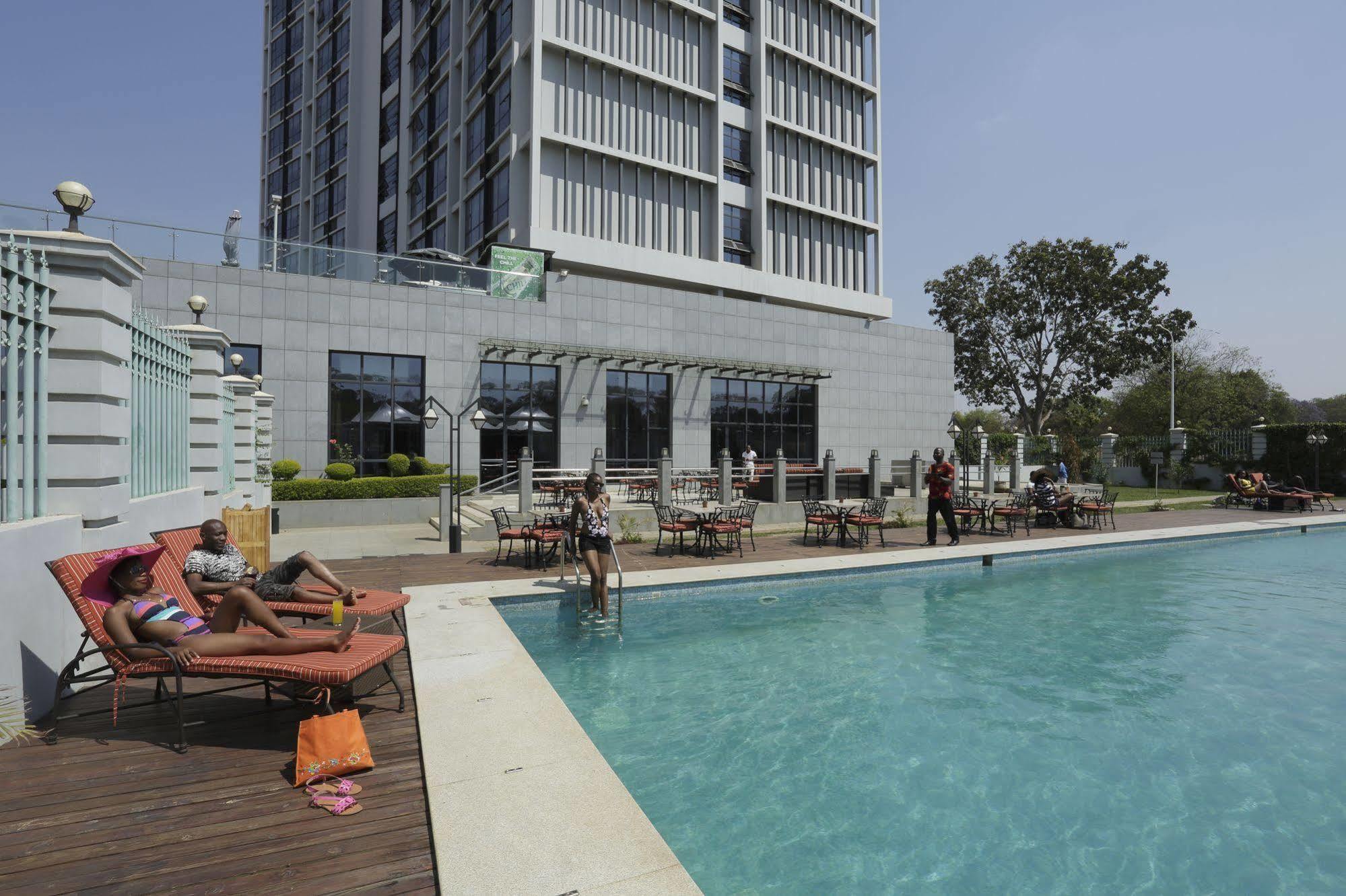 เพรสซิเดนท์ วาลมอนท์ แอท อูโมดซี พาร์ค Hotel ลิลองเว ภายนอก รูปภาพ